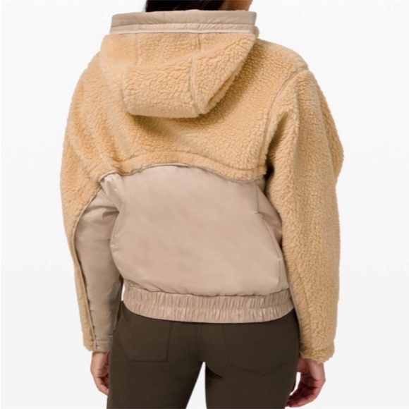 Lululemon Sherpa - Picture 2 of 4